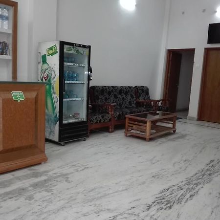 Dynasty Guest House Varanasi Esterno foto