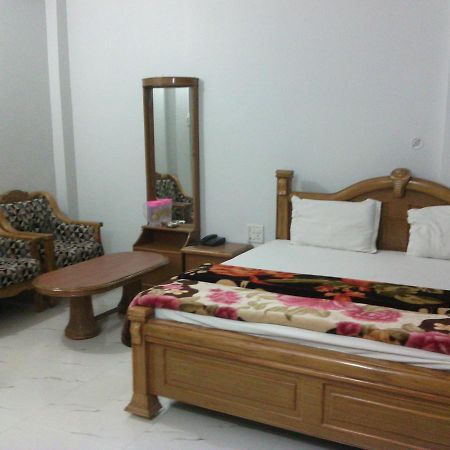 Dynasty Guest House Varanasi Esterno foto