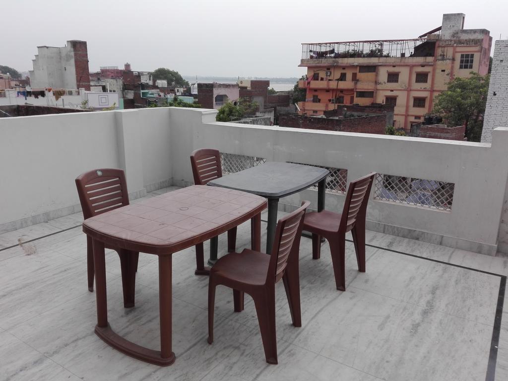 Dynasty Guest House Varanasi Esterno foto